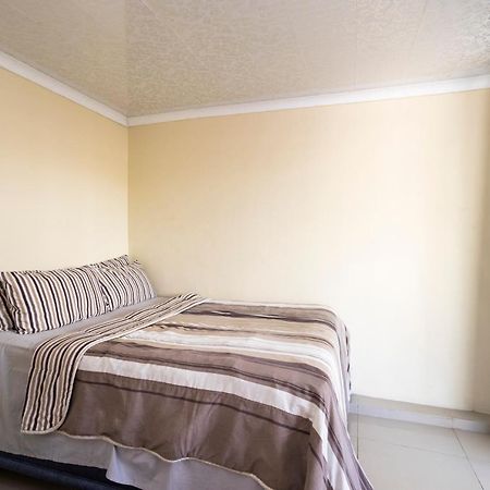 Hasate Guest House 10 Florence Street Oakdale Belliville 7530 Cape Town South African Bagian luar foto